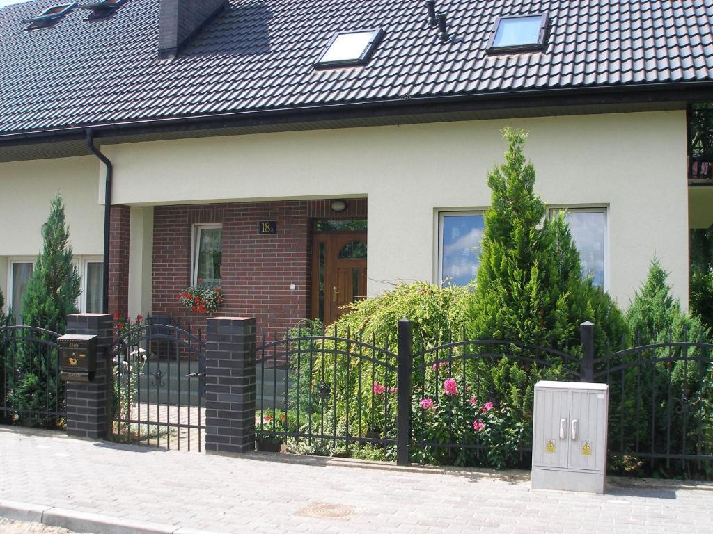 Dom Artusa Ustka Exterior photo